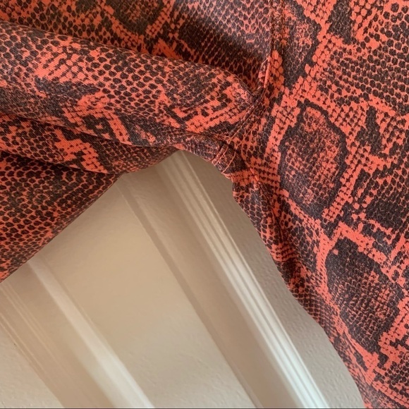 J Brand Selena Mid-Rise Crop Boot Jeans Coated Kalani Boa - Picture 4 of 11